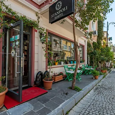 Hostel Stanpoli