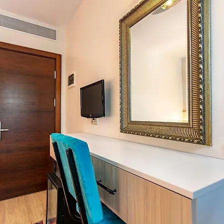 Stanpoli Hostel *