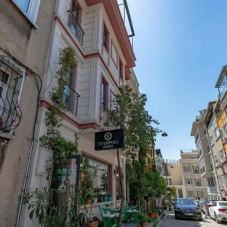 Hostel Stanpoli *
