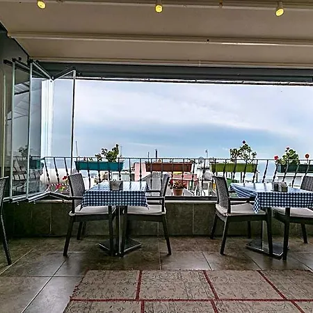 Stanpoli *